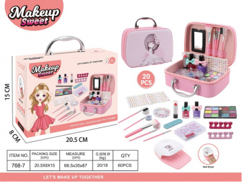 Набор косметики арт. 768-7 В чемоданчике в кор.~_/60 шт./