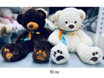 им Медведь арт. 398-1-811 Цвета микс с атласной лентой, вышивкой-цветком 80 см в пак.