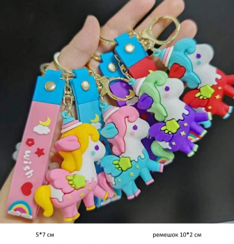Брелок арт. 805097 На руку Лошадка с крыльями цвета микс в пак.